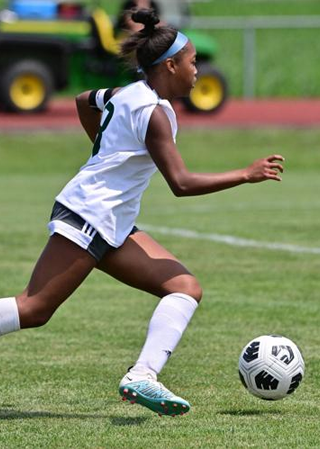 Monique - Elite Football Nation